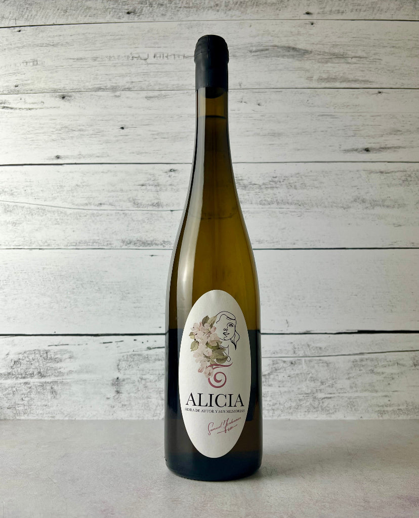 700 mL bottle of Trabanco Alicia cider - Sidra de Autor y Sus Memorias 